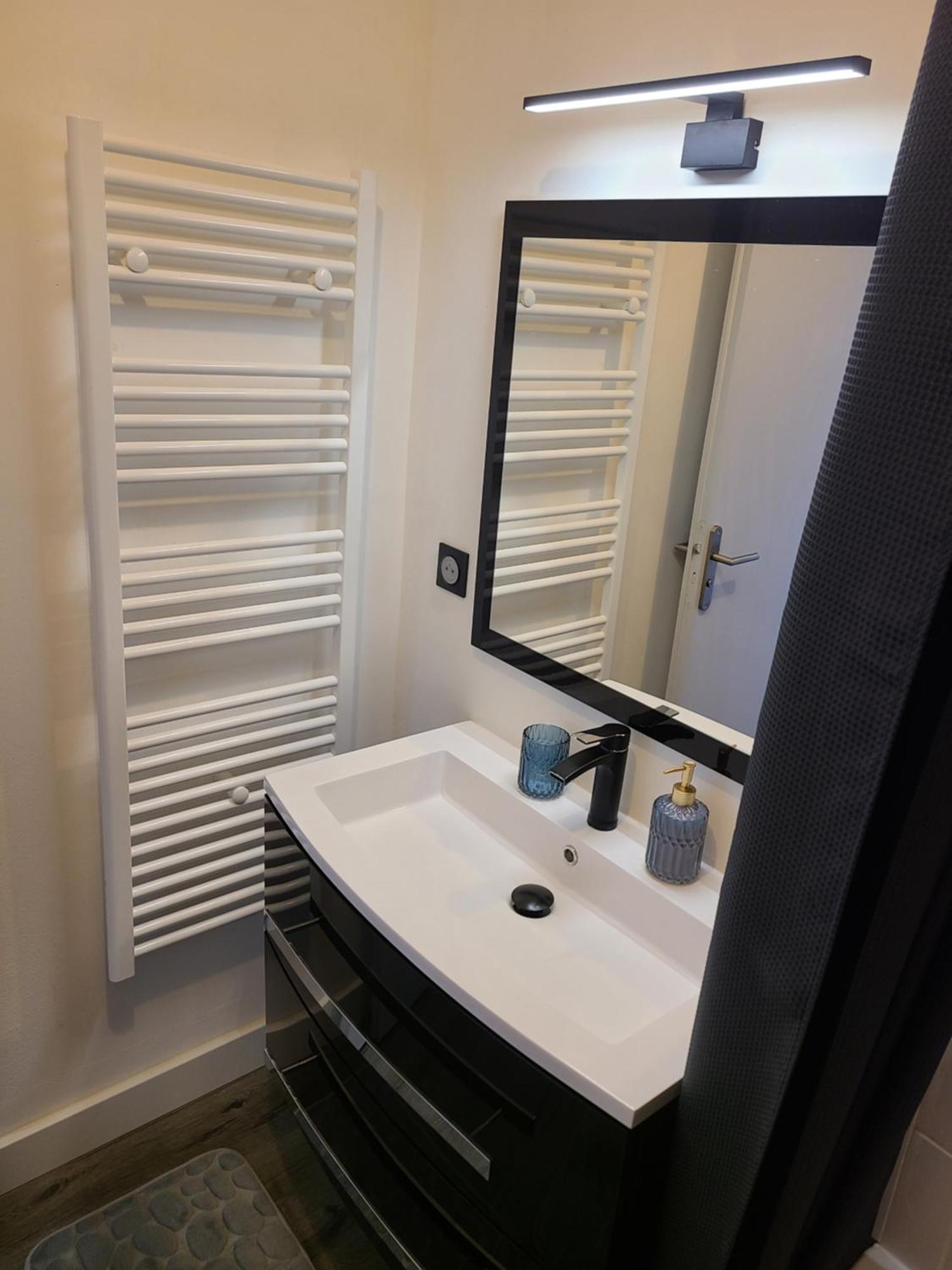 Joli T2 Proche Gare Avec Vue Apartment Annemasse Exterior photo