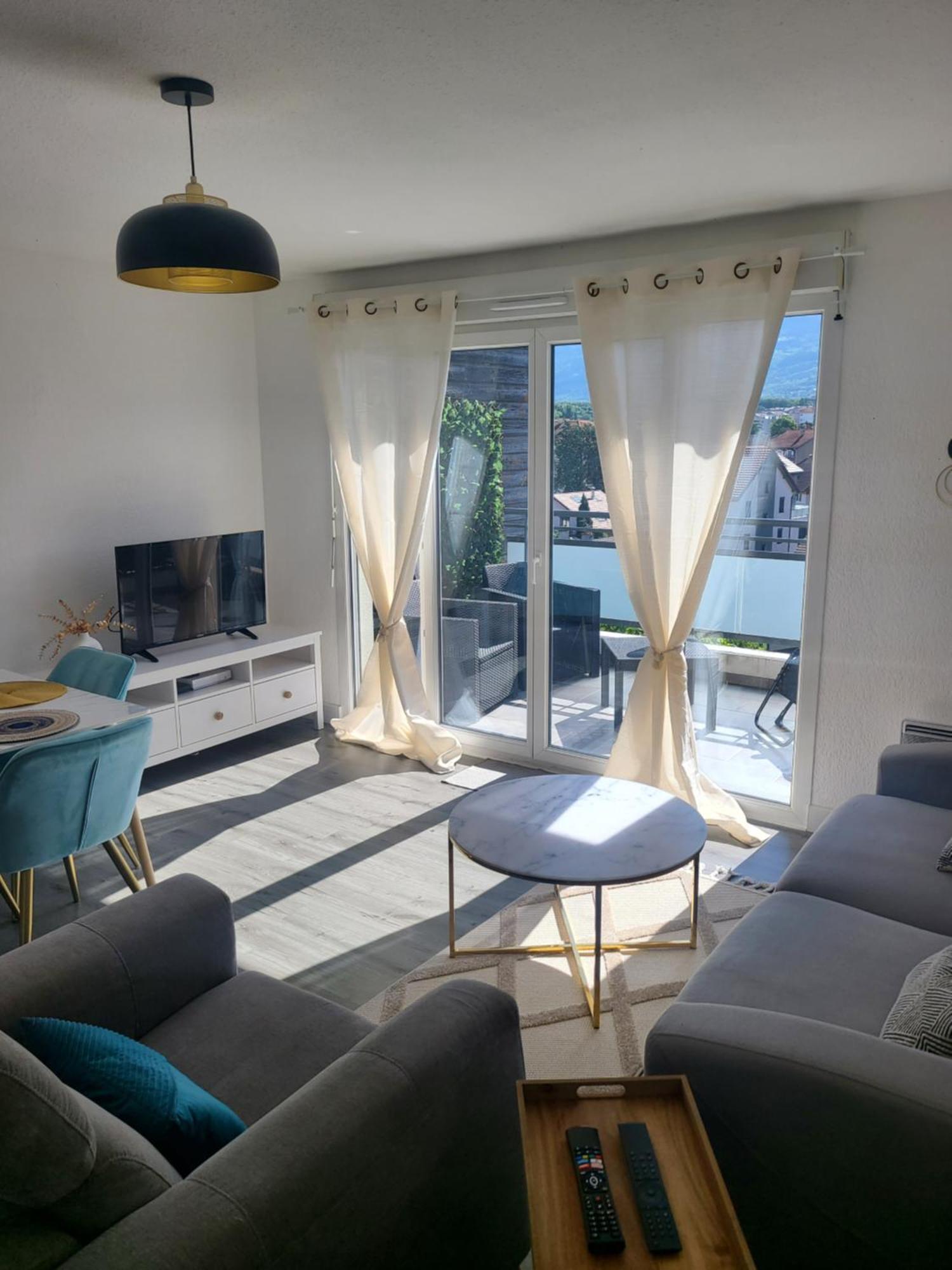 Joli T2 Proche Gare Avec Vue Apartment Annemasse Exterior photo